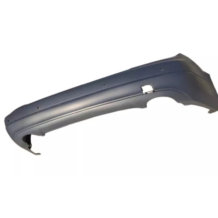 Bară spate Avantgarde pentru Mercedes C-Class W204 Sedan și Coupe (2011–2013), compatibilă cu senzori parcare (PDC), finisaj pregătit de vopsire