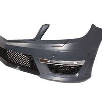 Bară față sport C63 AMG pentru Mercedes Clasa C W204 Facelift 2012–2015, cu grilă centrală și ornamente laterale, piesă aftermarket pregătită pentru vopsire