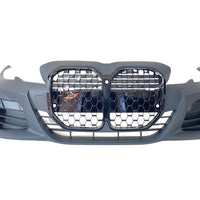 Bară față cromată cu design tip fagure și suporturi integrate, compatibilă cu BMW Seria 3 G20, vedere frontală pe fundal alb
