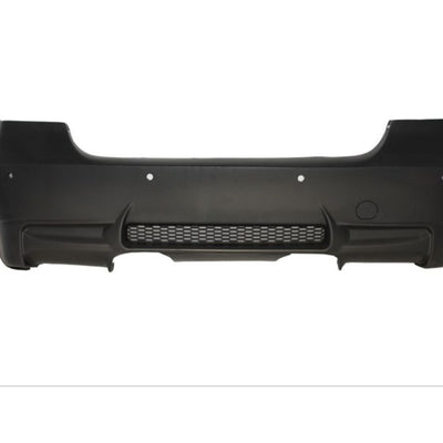 Bară spate sport M3 Design compatibilă BMW E90 LCI, cu locaș pentru senzori PDC și difuzor de aer