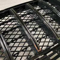 Grilă auto aftermarket GTR Mesh Style argintie pentru Mercedes-Benz E-Class W213 facelift 2020+, design sportiv și elegant, material ABS rezistent.