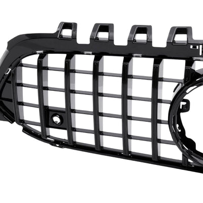 Vedere laterală detaliată a grilei GTR negre pentru Mercedes A-Class W177 (2019+), cu lamele verticale și finisaj din ABS rezistent.