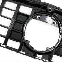 Grilă GTR Mercedes CLA W118 (2019+), fotografie frontală pe fundal alb, design sportiv cu finisaj negru lucios.