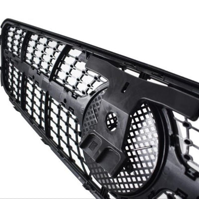 Vedere din spate a grilei Diamond gri crom pentru Mercedes C-Class W204, sistem de prindere OEM și material ABS rezistent.