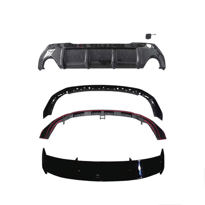 Set complet de elemente spate pentru BMW Seria 1 F40 (2019+): difuzor sport, splitter spate, extensii laterale și eleron. Componente din plastic ABS negru lucios, pregătite pentru montaj. Potrivire perfectă cu kitul exterior M135i, oferind un upgrade estetic de impact.