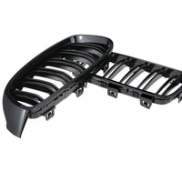 Grilă sport M4 look pentru BMW Seria 4 F32/F33 (2013–2019), fabricată din ABS negru lucios, prezentare laterală a componentelor auto aftermarket.