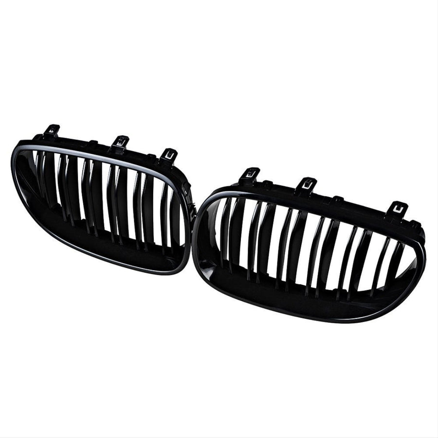 Set grile față BMW Seria 5 E60 (2004–2009), design sportiv Look M5, realizate din plastic ABS negru lucios, fotografiate pe fundal alb, unghi frontal.