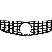 Grilă GTR Look pentru Mercedes E-Class W207 Pre-Facelift (2009–2013), vedere laterală față-stânga, design sportiv AMG cu bare verticale și ramă neagră lucioasă.