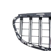 Grilă frontală GTR Look pentru Mercedes-Benz E-Class W212 facelift, fabricată din plastic ABS, culoare negru cu inserții cromate, vedere din față.