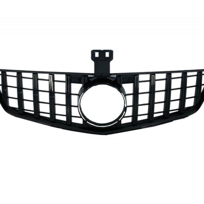 Grilă GTR sport neagră pentru Mercedes C-Class W204 (2007–2014), cu suport pentru emblemă centrală, design aftermarket.