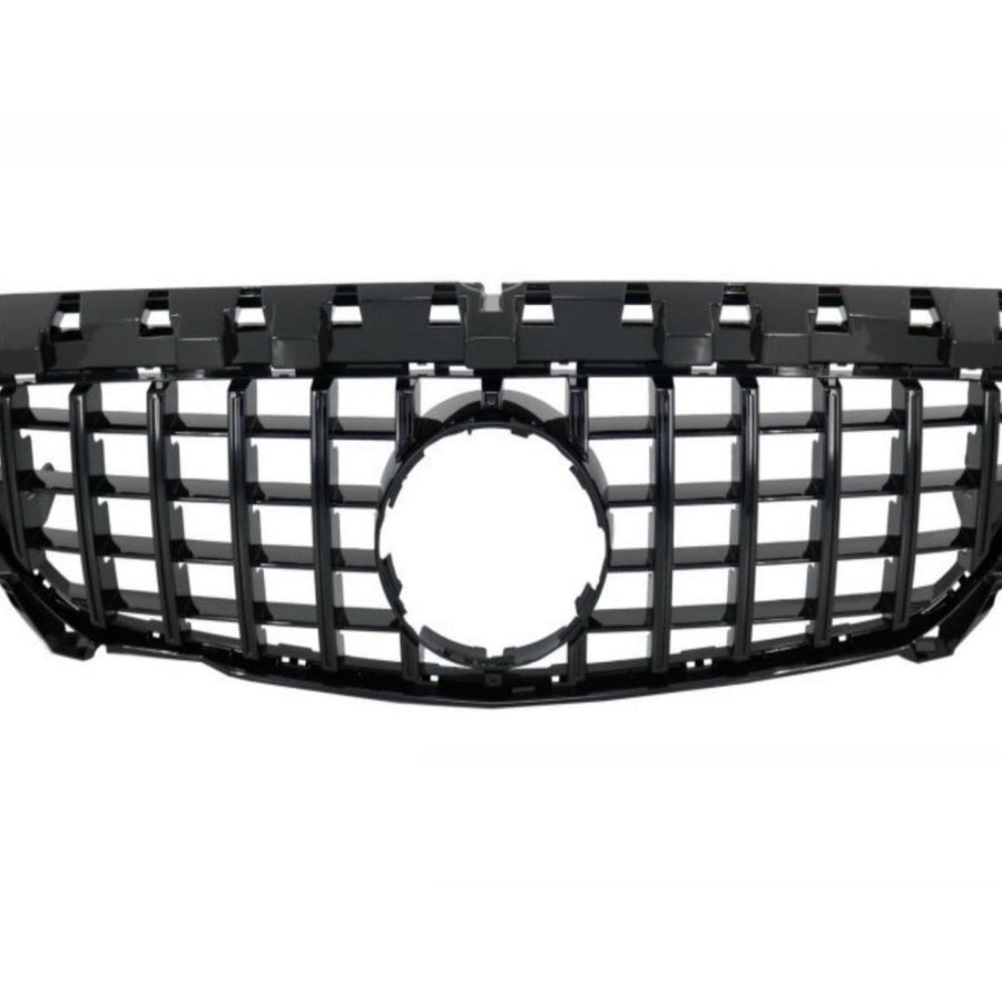 Grilă frontală GTR neagră compatibilă cu Mercedes CLA W117 (2013–2015), fabricată din ABS rezistent, design cu lamele verticale pentru un look agresiv.
