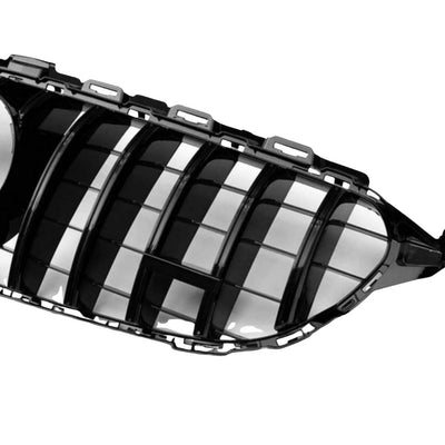 Detaliu nervuri verticale crom-negru pe grilă GTR pentru Mercedes C-Class W205 (2019+), gros-plan cu finisaj ABS lucios.