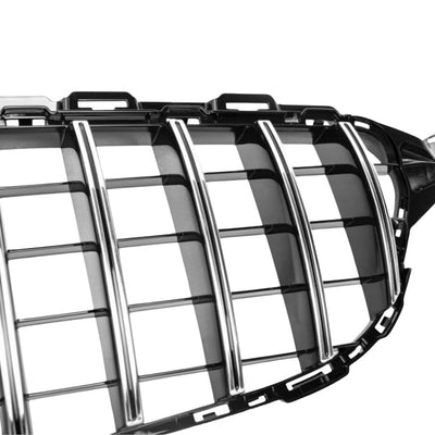 Detaliu lateral al grilei GTR gri crom compatibilă cu Mercedes C-Class W205 (2015–2018), cu lamele verticale cromate, ABS rezistent.
