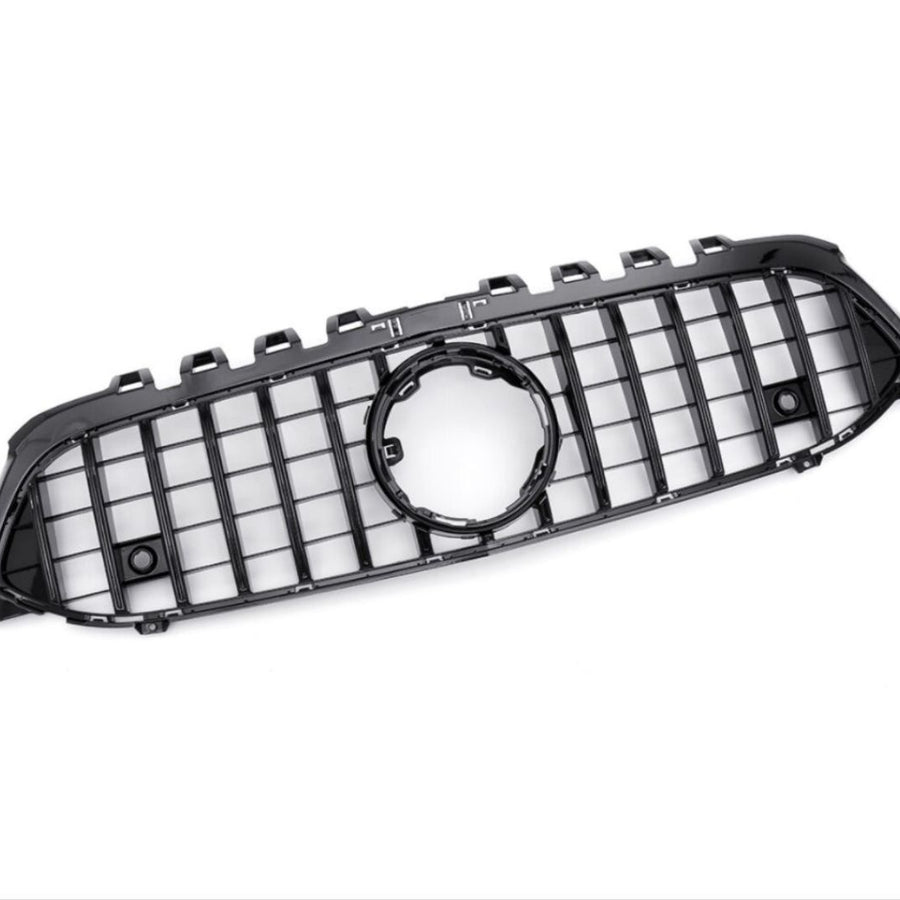 Imagine detaliată a grilei GTR negre compatibile cu Mercedes A-Class W177 (2019+), fabricată din plastic ABS rezistent, vedere laterală a componentului.