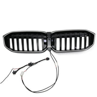 Imagine frontală cu grilă LED negru lucios pentru BMW Seria 3 G20 (2019+), fabricată din plastic ABS rezistent, cu cablaj de conectare vizibil pentru instalare.