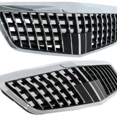 Grilă Maybach Look cromată compatibilă cu Mercedes-Benz S-Class W221, imagini comparative din unghiuri diferite.