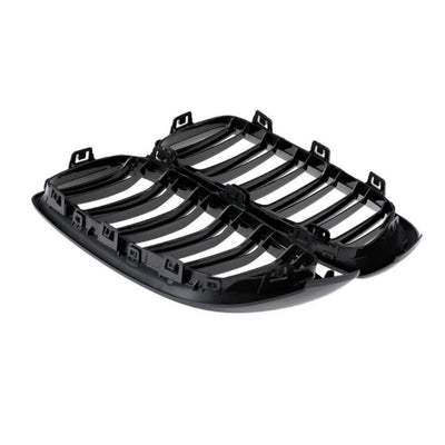 Grilă sport BMW Seria 4 F32/F33, design M4 look, material ABS de calitate, culoare negru lucios, prezentare spate cu sistem de prindere.