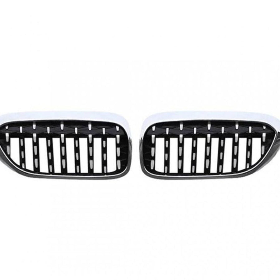 Set complet grilă frontală BMW Seria 5 G30/G31 Pre LCI (2017–2019), design Diamond Chrome, vedere frontală, material ABS premium cu finisaj cromat și negru lucios, stil sportiv și elegant.