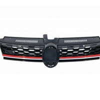 Grilă GTI aftermarket pentru VW Golf 7.5, fotografie frontală, design tip fagure cu dungi roșii și finisaj negru lucios, material ABS de calitate.