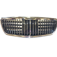 Grilă frontală Maybach Look cromată pentru Mercedes S-Class W222 (2014+), design vertical cu finisaj lucios și ramă cromată.