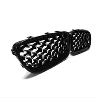 Grilă frontală tip diamant pentru BMW Seria 5 F10 F11, fabricată din ABS negru lucios, unghi lateral cu design sportiv și elegant.