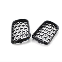 Set grile frontale BMW E36 (1997-1999), design diamant cu ramă neagră lucioasă, vedere frontală completă stânga + dreapta.