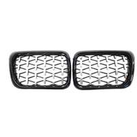 Set grile frontale BMW E36 (1997-1999), design diamant cu ramă neagră lucioasă, vedere frontală completă stânga + dreapta.