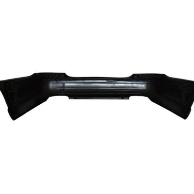 Interiorul barei spate AMG aftermarket pentru Mercedes W211 – detaliu privind structura de montaj și materialul rezistent din polipropilenă.