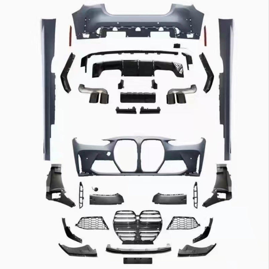 BMW Seria 4 G22 echipat cu kit complet M4 Look – vedere frontală, laterală și spate, montaj final cu difuzor sport și evacuare dublă