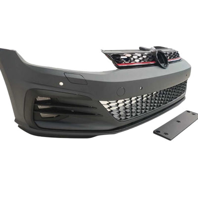 Imagine cu bară față GTI din ABS și grilă hexagonală cu inserție roșie, compatibilă cu Volkswagen Golf 7.5 (2017–2020), vedere laterală stânga.