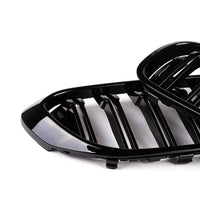 Imagine frontală cu grilele auto duble M5 Look pentru BMW G30/G31. Design sport full black, plastic ABS durabil.
