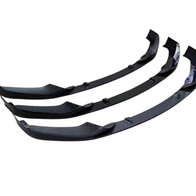 Set complet prelungire bară față M-Tech 3 piese pentru BMW Seria 5 G30 2017–2020, finisaj Gloss Black și Carbon Look, vedere laterală.