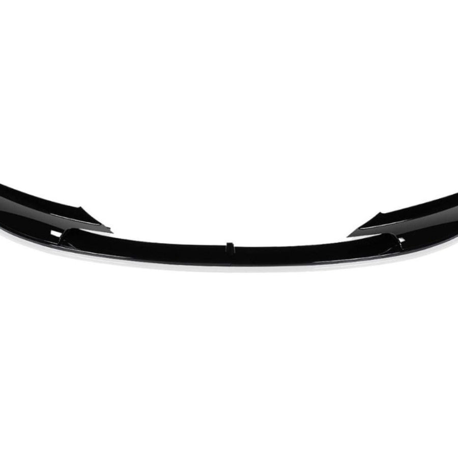 Prelungire bară față M Sport pentru BMW Seria 3 F30 (2012-2018), splitter negru lucios din ABS, vedere frontală pe fundal alb, componentă aftermarket.