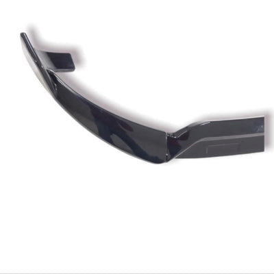 Componentă laterală stânga pentru splitter față BRABUS Gloss Black, piesă aftermarket compatibilă cu Mercedes-Benz GLC (2015+), detaliu apropiat.