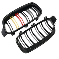 Set complet de grile frontale duble pentru BMW Seria 5 F10/F11, prezentare din unghi de sus, ABS negru lucios cu trei lamele colorate.
