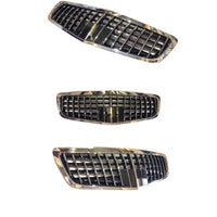 Grilă Maybach Look cromată pentru Mercedes S-Class W221 (2006–2013), vedere laterală, design premium cu finisaj lucios.