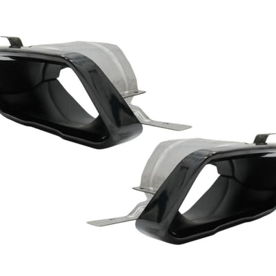 Set 2 ornamente de eșapament cu finisaj negru, compatibile cu difuzor M Sport pentru BMW G20 340i. Oțel + plastic ABS. Vedere detaliată din unghi lateral.