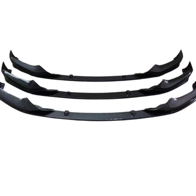 Splitter bară față BMW Seria 5 G30 (2017–2020), 3 piese, model sport M-Tech, finisaj lucios negru și carbon, vedere frontală pe fundal alb.